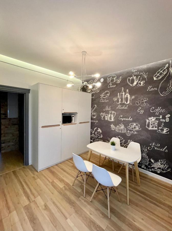 Apartment Centre Inn Chernivtsi Exterior photo